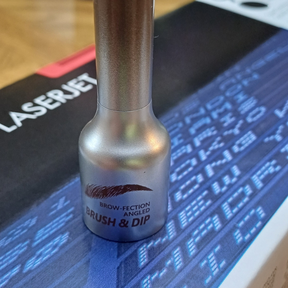 Valentina Silver Lashes Makeup